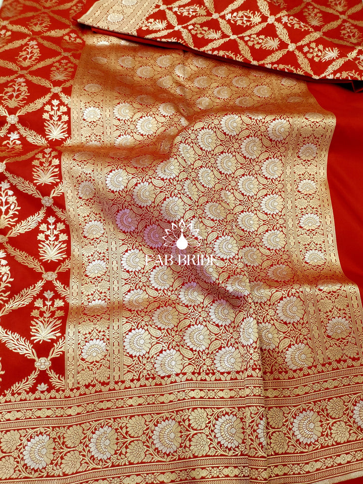 ”KUMKUM BAGICHA" SONA-RUPA ZARI PURE SILK BANARASI SAREE