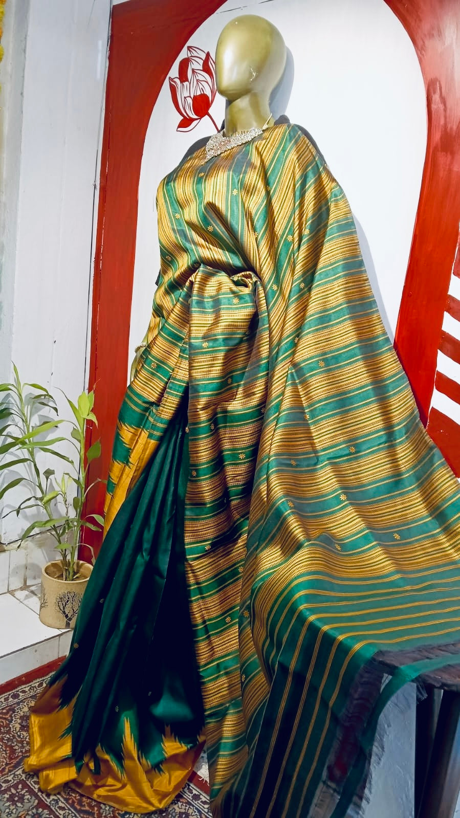 "SAADA-E-BAHAR" FINE MULBERRY DOUBLE PALLU BERHAMPURI SILK SAREE