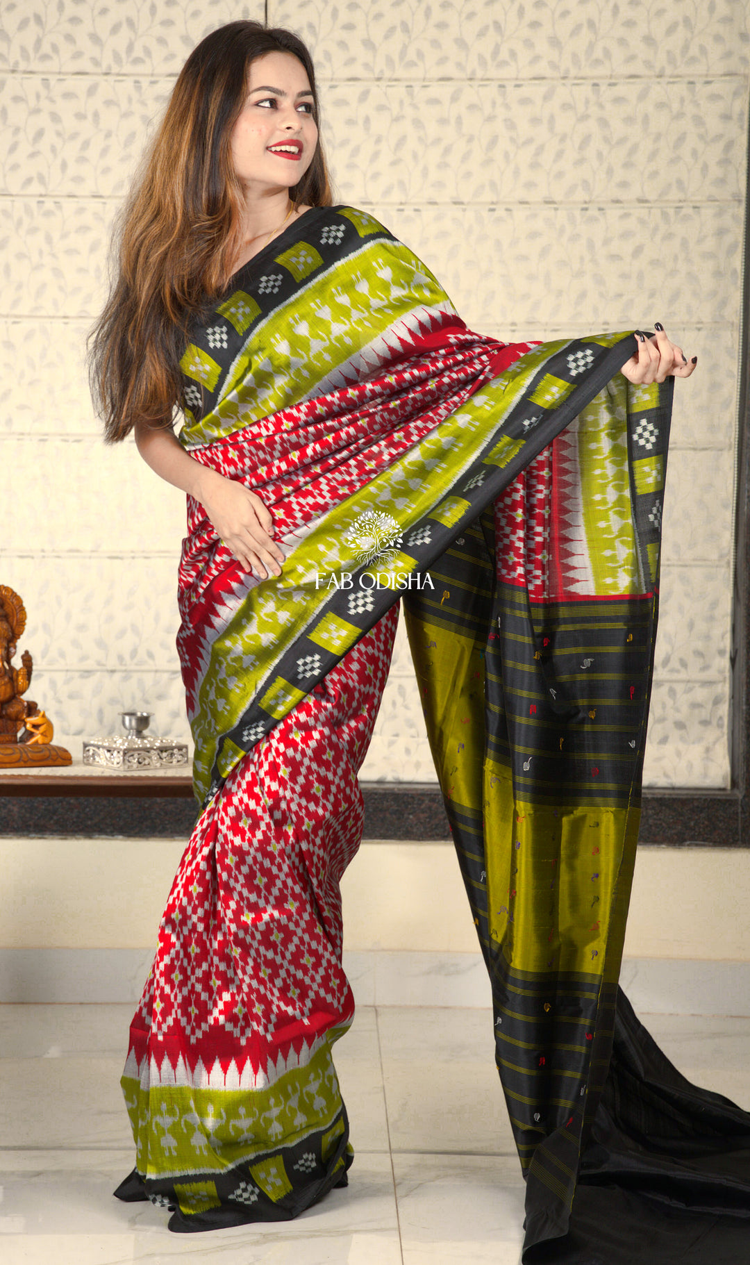 "REJOICING CULTURES" ELITE MULBERRY HANDLOOM SILK SAREE