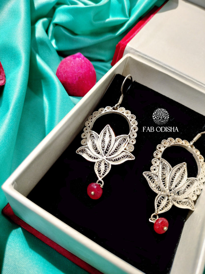 "PADMA CHANDRIKA" RED PEARL FILIGREE EARDROPS