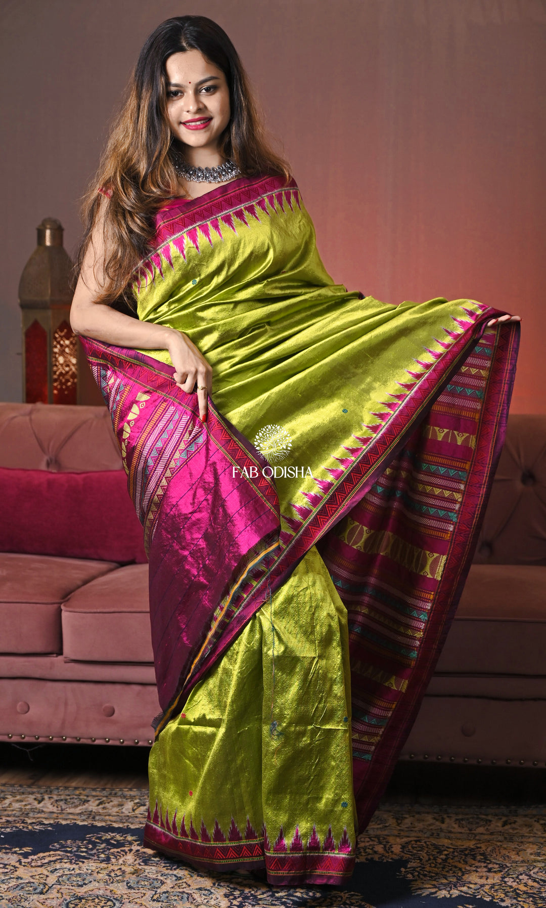 "GULABI CHAMAK" LUMINOUS GREEN-PINK DONGRIA SILK SAREE