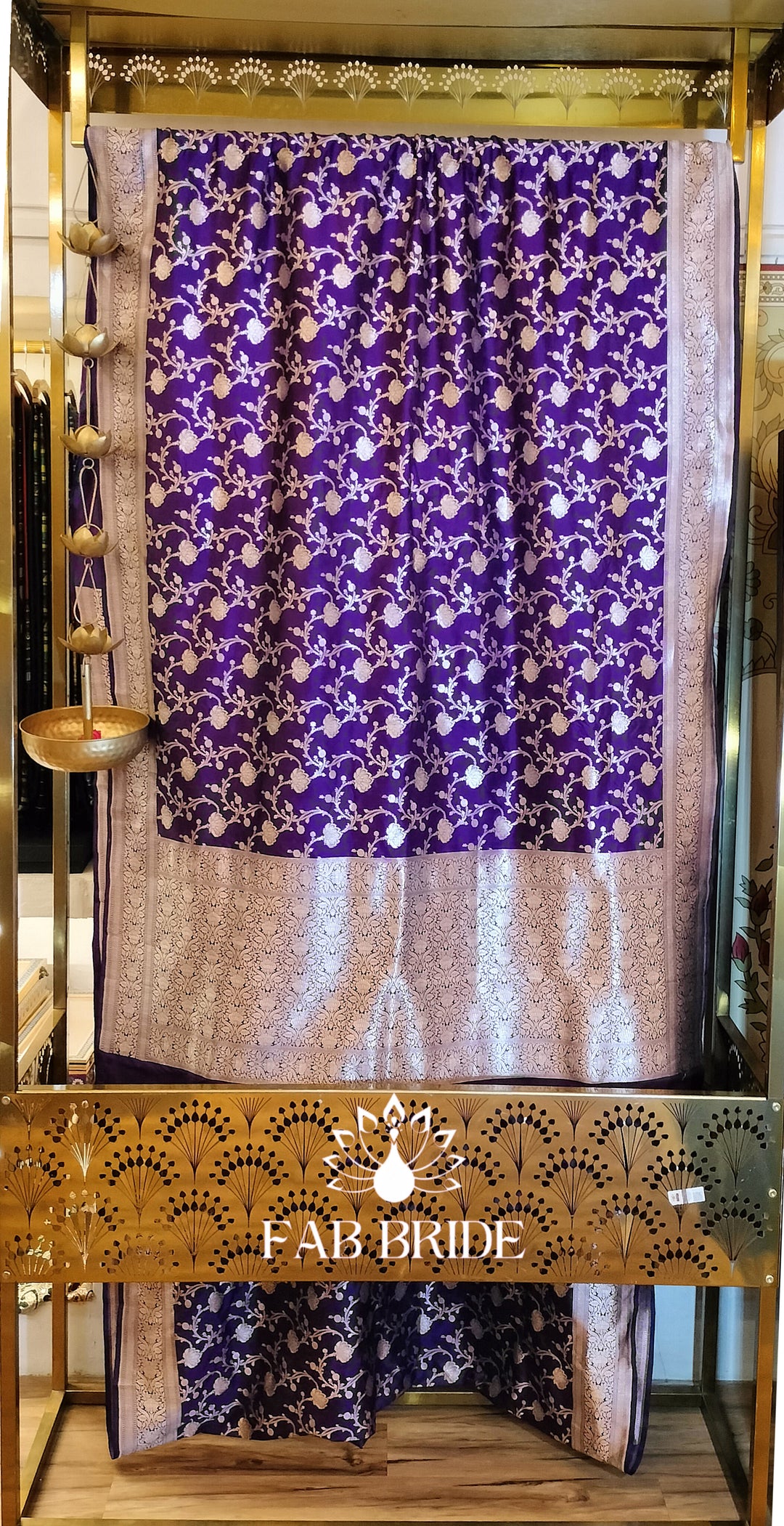 ”MOONGAZE LAVENDER FIELD" PURE SILK BANARASI SAREE